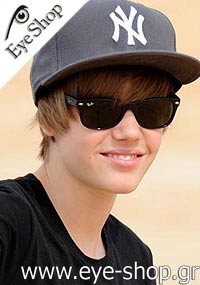 Justin Bieber Store on Justin Bieber Wearing Rayban New Wayfarer Sunglasses