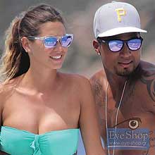 Melissa Satta με γυαλιά Oakley με τον άσσο της Milan Kevin-Prince Boateng