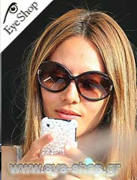 Jessica Michibata φορώντας τα γυαλιά ηλίου Tom Ford TF 124 Sandrina