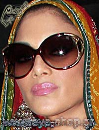 Nicole Scherziger φορώντας τα γυαλιά ηλίου Roberto Cavalli 443s Perla