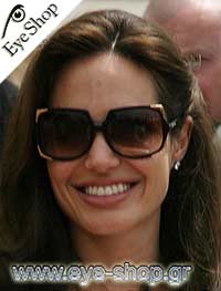 Angelina Jolie φορώντας τα γυαλιά ηλίου Michael Kors MKS 523