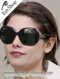 Ashley Greene φορώντας τα γυαλιά ηλίου RayBan 4098 Jackie Ohh II