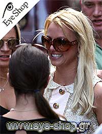 Britney Spears φορώντας τα γυαλιά ηλίου Dsquared DQ 0019