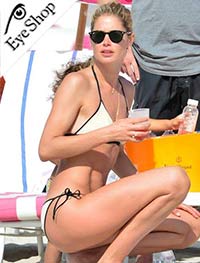 Druzen Kroes φορώντας τα γυαλιά ηλίου Rayban 2180