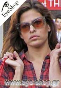 Eva Mendes φορώντας τα γυαλιά ηλίου Prada 19MS