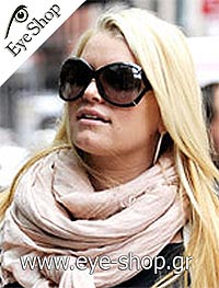 Jessica Simpson φορώντας τα γυαλιά ηλίου Gucci 3509