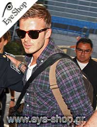 Jude Law φορώντας τα γυαλιά ηλίου Rayban 2140 Wayfarer