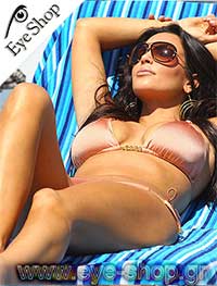 Kim Kardashian φορώντας τα γυαλιά ηλίου Tom Ford TF 109 Cyrille