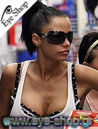 Katie Price φορώντας τα γυαλιά ηλίου Gucci 3034