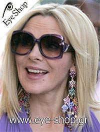 Kim Kattrall φορώντας τα γυαλιά ηλίου Jee Vice red hot jv 27