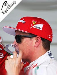 Kimi Raikonen φορώντας τα γυαλιά ηλίου Rayban 4264