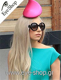 Lady Gaga φορώντας τα γυαλιά ηλίου Prada 27NS