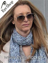 Lisa Kudrow φορώντας τα γυαλιά ηλίου Rayban 3025 aviator