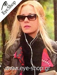 Ζέτα Μακρυπούλια φορώντας τα γυαλιά ηλίου Miu Miu 01OS