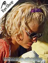 Ελένη Μενεγάκη φορώντας τα γυαλιά ηλίου RayBan 3025 Aviator