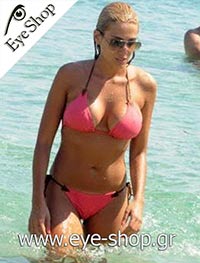 Έλενα Παπαβασιλείου φορώντας τα γυαλιά ηλίου RayBan 3025 aviator