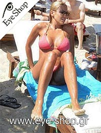 Έλενα Παπαβασιλείου φορώντας τα γυαλιά ηλίου RayBan 3025 aviator