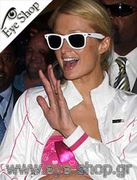 Paris Hilton φορώντας τα γυαλιά ηλίου RayBan 2140 Wayfarer