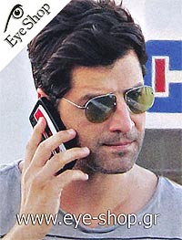 Σάκης Ρουβάς φορώντας τα γυαλιά ηλίου Prada 58OS