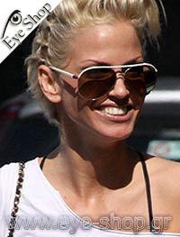 Sarah Harding φορώντας τα γυαλιά ηλίου Tom Ford TF 112 Silvano