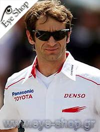 Jarno Trulli φορώντας τα γυαλιά ηλίου Oakley M-FRAME