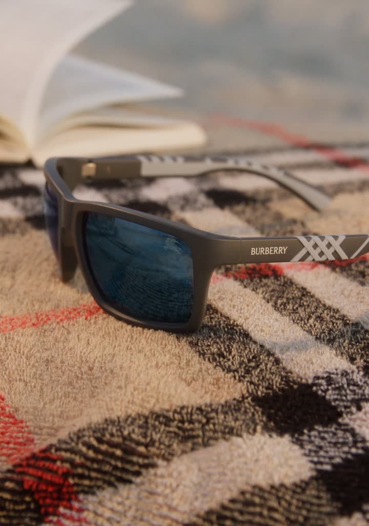 Burberry νέα συλλογή SS26 — premium acetate σκελετός με heritage λεπτομέρειες