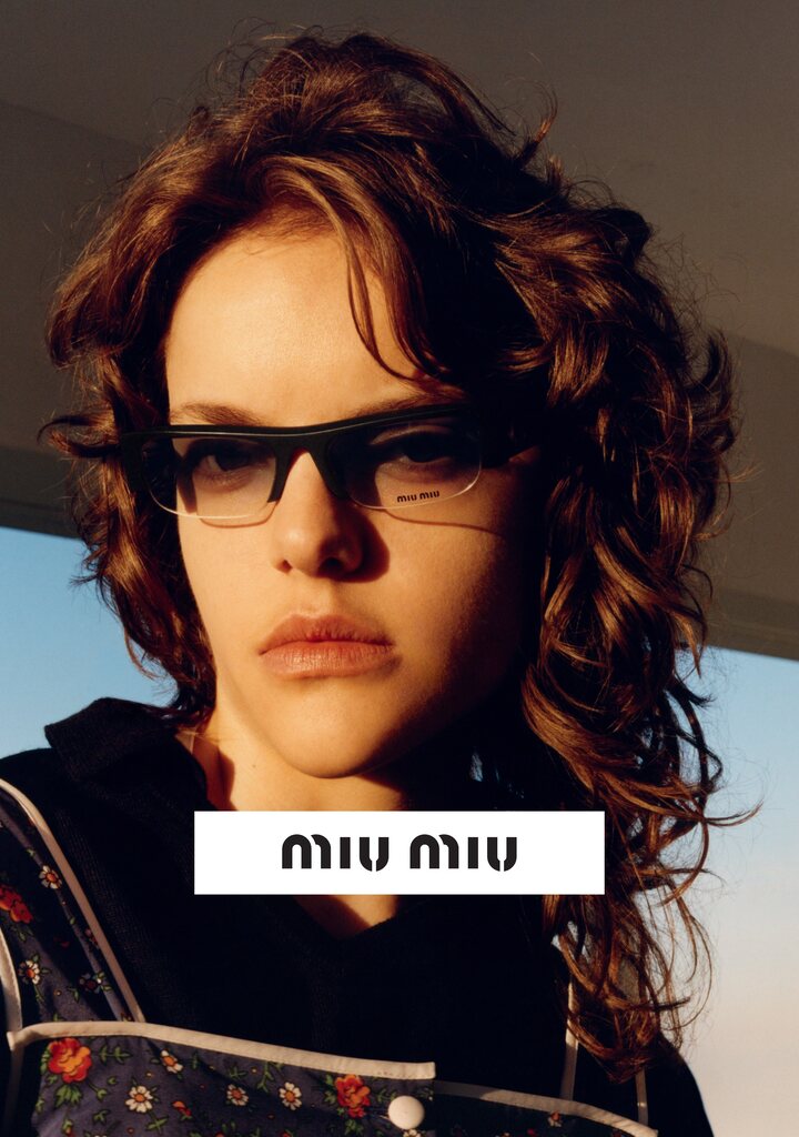 Miu Miu — oval γυαλιά ηλίου με tortoise acetate σκελετό, Eye-Shop