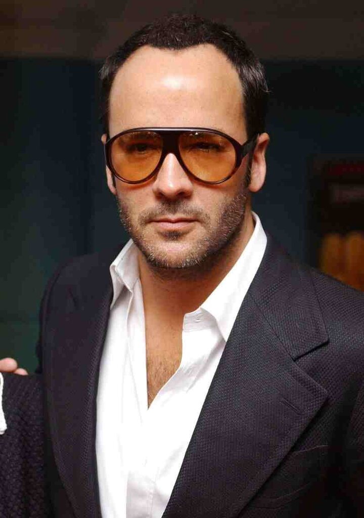 Ο σχεδιαστής Tom Ford με το aviator Islay — γυαλιά ηλίου με amber ντεγκραντέ φακούς, συλλογή FW26