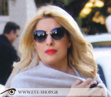 Η Ελένη Μενεγάκη με γυαλιά ηλίου Dolce Gabbana