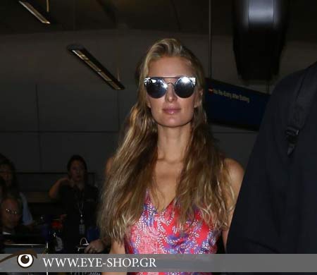 Επιστροφή στο LA Η Paris Hilton με γυαλιά ηλίου Bulgari — BULGARI