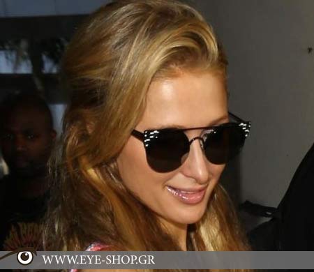 Επιστροφή στο LA! Η Paris Hilton με γυαλιά ηλίου Bulgari
Επιστροφή στο LA, Η Paris Hilton με γυαλιά Bulgari