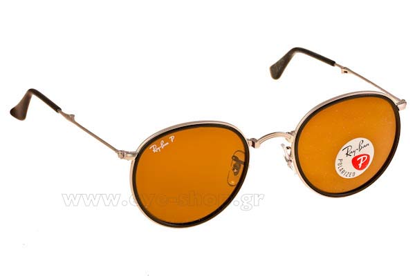 Imogen Thomasμε τα γυαλιά ηλίου Rayban 3517