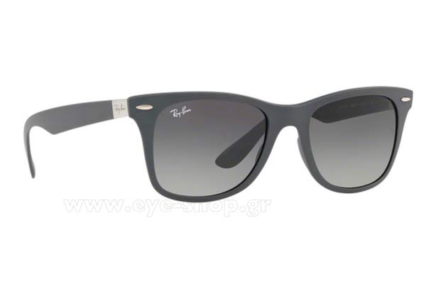 Garrett Hedlundμε τα γυαλιά ηλίου Rayban 4195