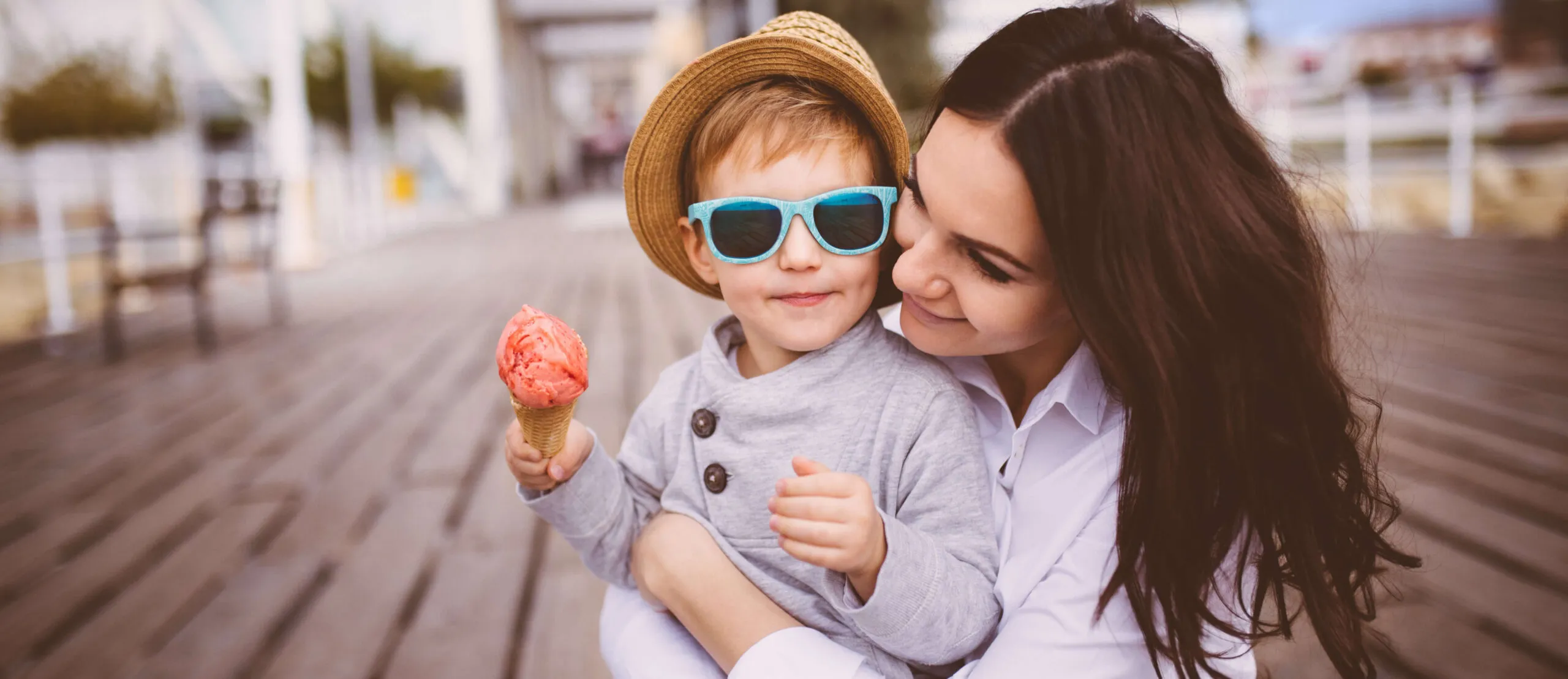 Γυαλιά ηλίου για μαμάδες και παιδιά