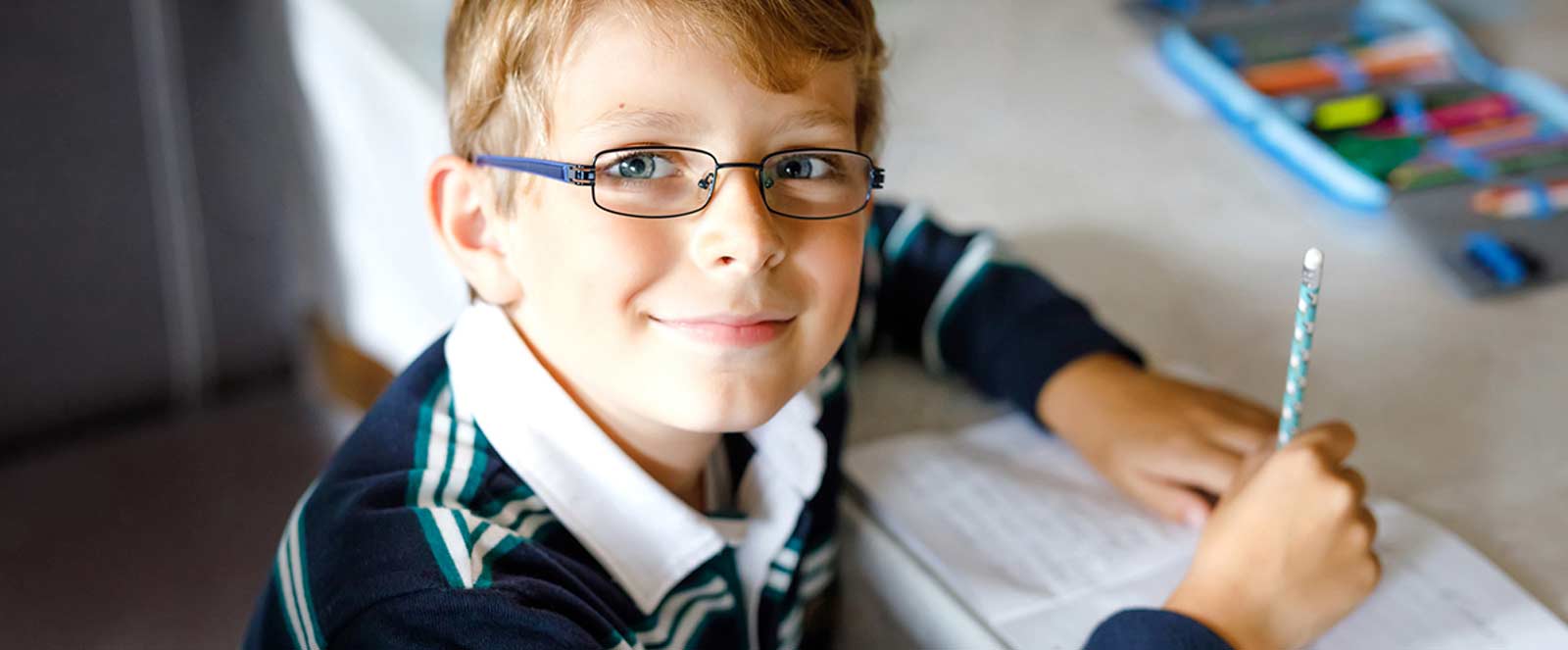 11 συμπτώματα που σημαίνουν οτι το παιδί σας χρειάζεται γυαλιά οράσεως